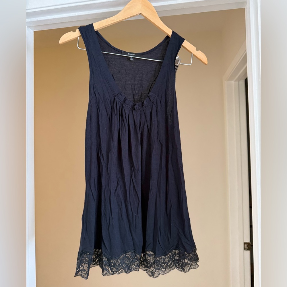 Express Black Top